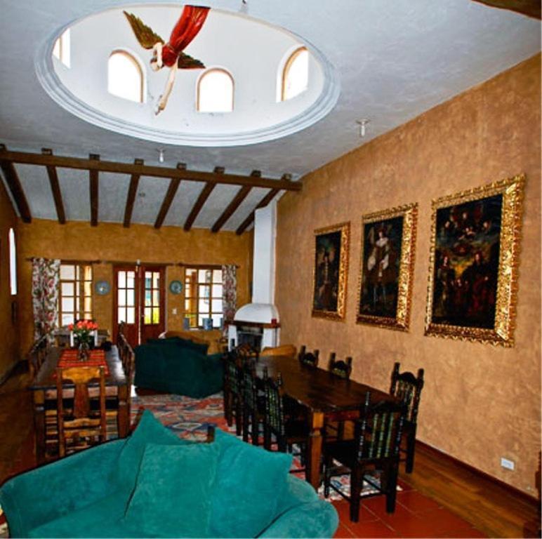 Las Palmeras Inn Otavalo Luaran gambar