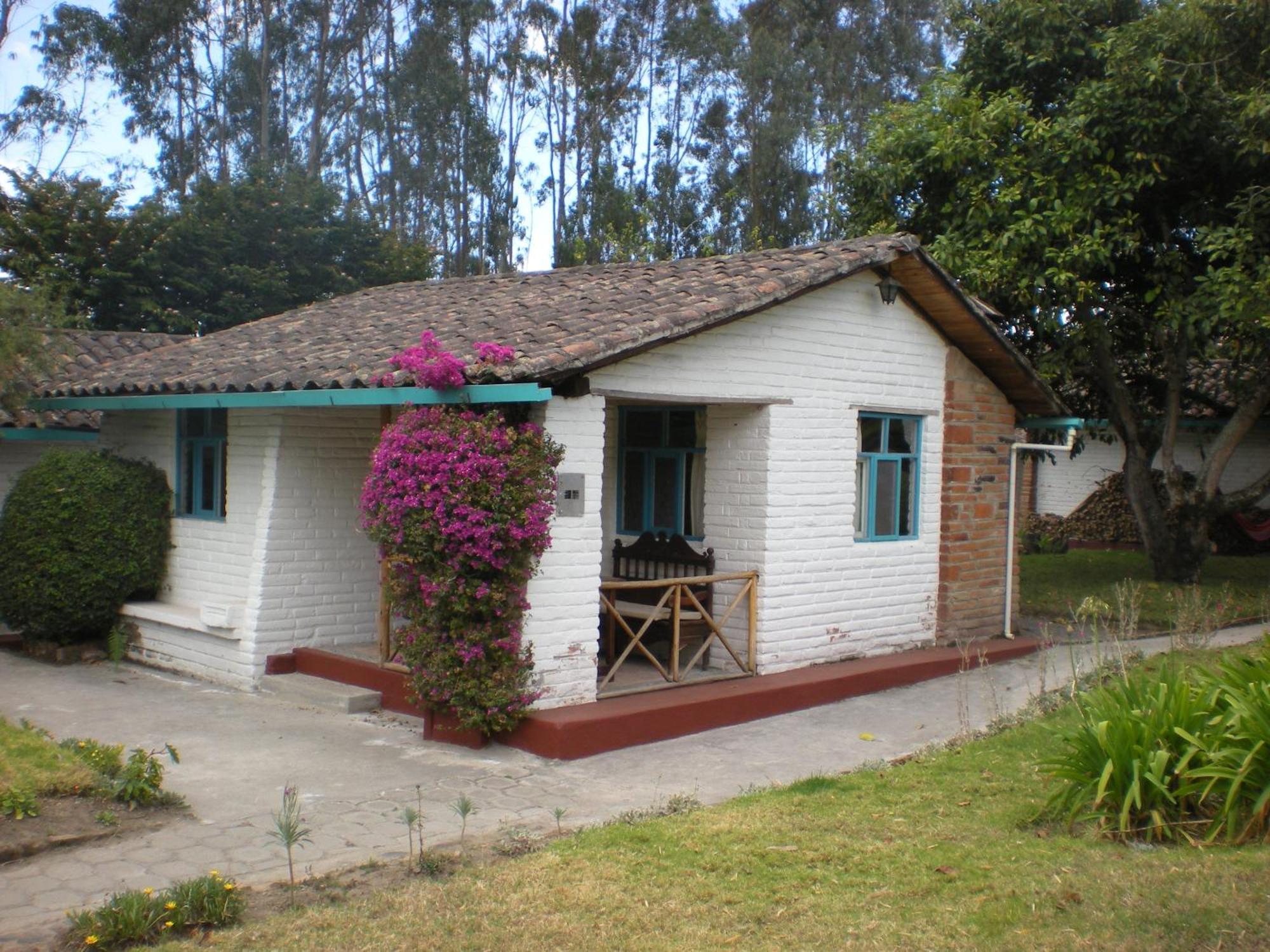 Las Palmeras Inn Otavalo Luaran gambar