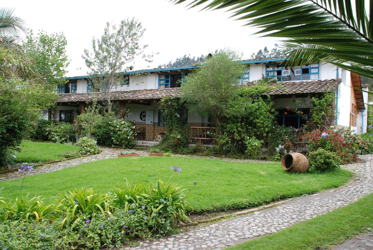 Las Palmeras Inn Otavalo Luaran gambar