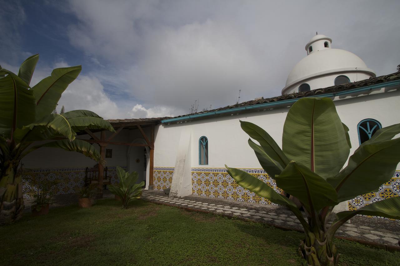 Las Palmeras Inn Otavalo Luaran gambar