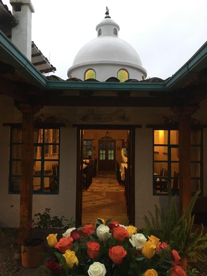 Las Palmeras Inn Otavalo Luaran gambar